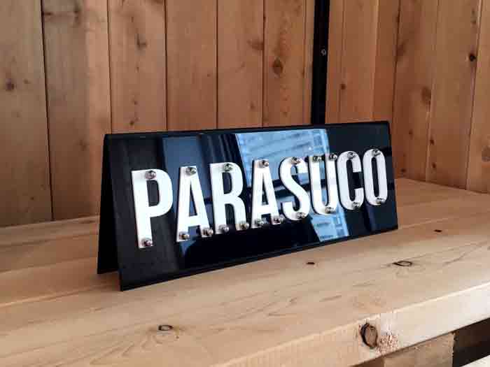 acrylic-sign-with-acrylic-letters