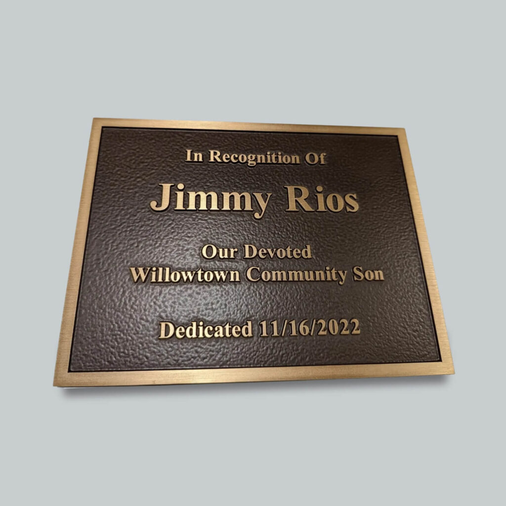 what are metal plaques