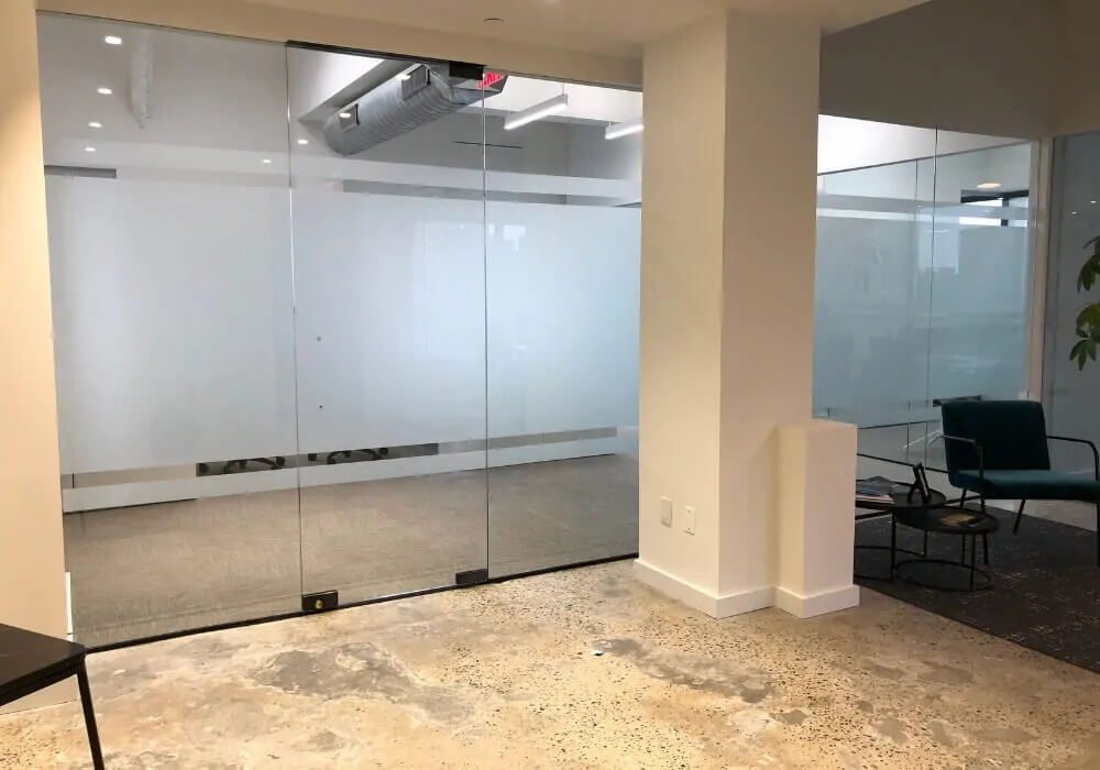 window-frosting-and-privacy